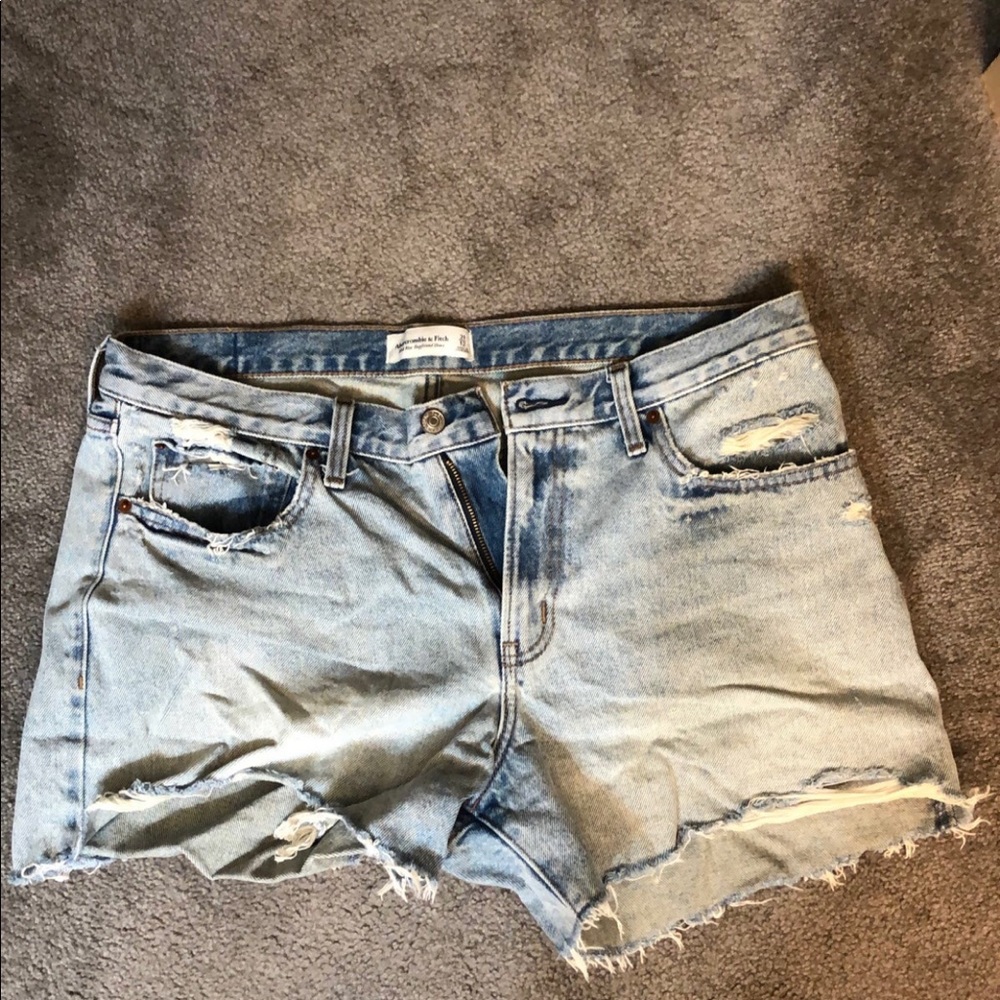 Mid rise boyfriend short